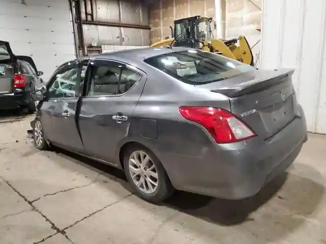 3N1CN7AP5JL824294 2018 NISSAN VERSA-1