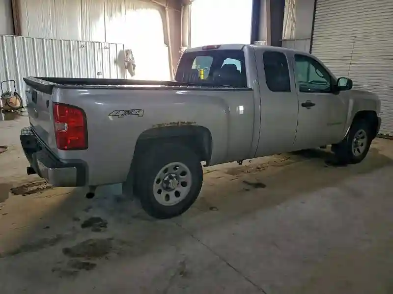 1GCRKPE79CZ338299 2012 CHEVROLET ALL MODELS-2
