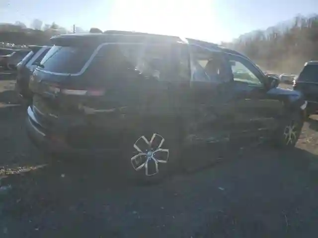 1C4RJKBG5S8685997 2025 JEEP GRAND CHEROKEE-2