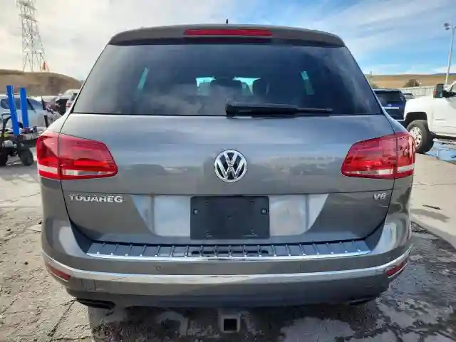 WVGRF7BP2HD001871 2017 VOLKSWAGEN TOUAREG-5