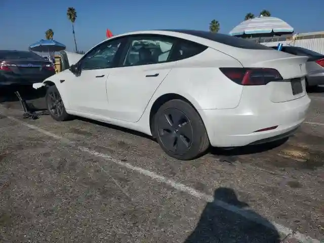 5YJ3E1EA7PF623648 2023 TESLA MODEL 3-1