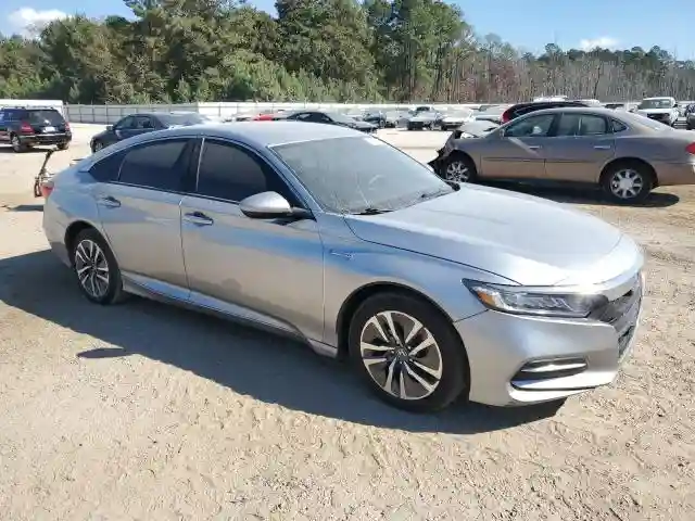 1HGCV3F12JA009604 2018 HONDA ACCORD-3