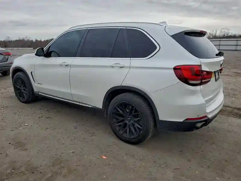 5UXKR0C5XH0U51937 2017 BMW X5-1