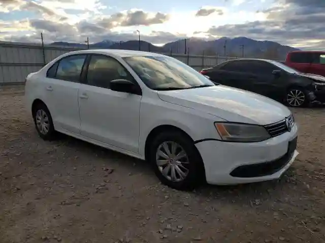 3VW2K7AJ0EM429658 2014 VOLKSWAGEN JETTA-3