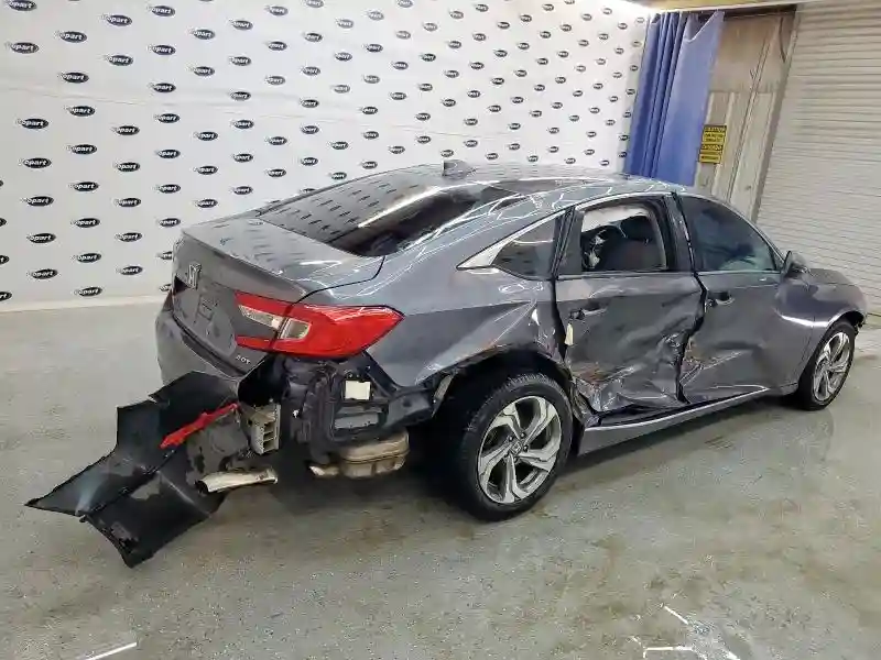 1HGCV2F59JA028440 2018 HONDA ACCORD-2