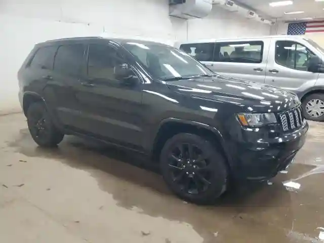 1C4RJFAG4HC721824 2017 JEEP GRAND CHEROKEE-3