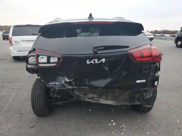 KNDCC3LG3N5158731 2022 KIA NIRO S-5