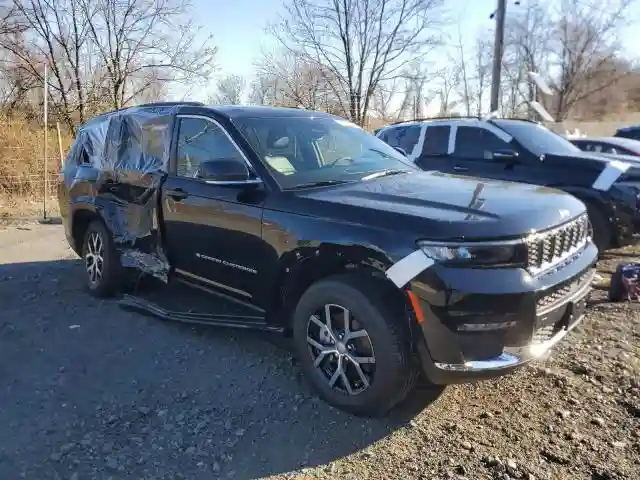1C4RJKBG5S8685997 2025 JEEP GRAND CHEROKEE-3