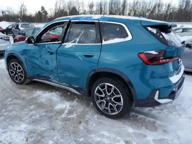 WBX73EF04P5X95869 2023 BMW X1-1