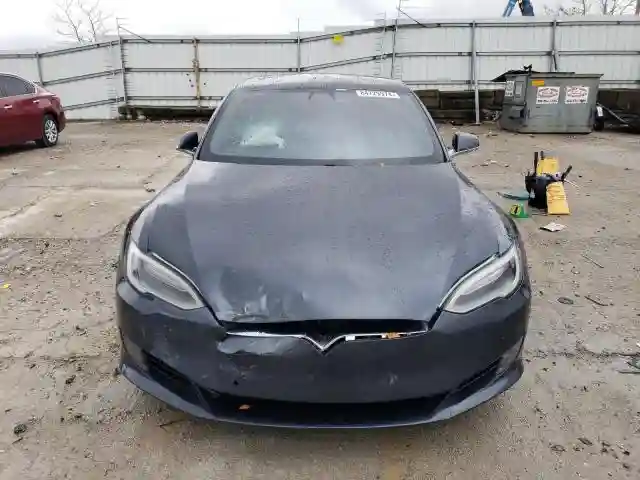 5YJSA1E1XHF210860 2017 TESLA MODEL S-4