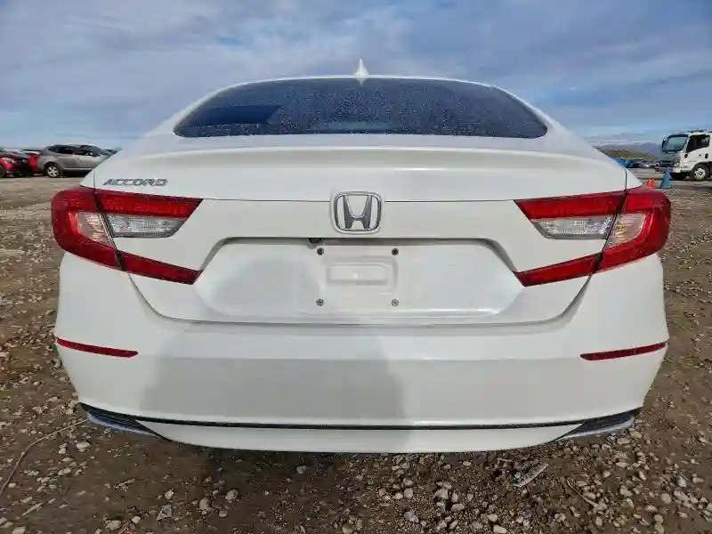 1HGCV1F10JA220417 2018 HONDA ACCORD-5