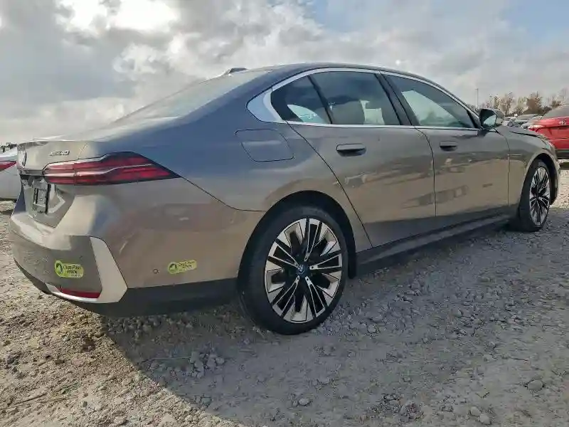 WBY13HG09SCT34897 2025 BMW I5 XDRIVE-2
