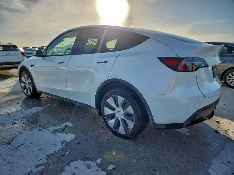 7SAYGDEE0PA077764 2023 TESLA MODEL Y-1