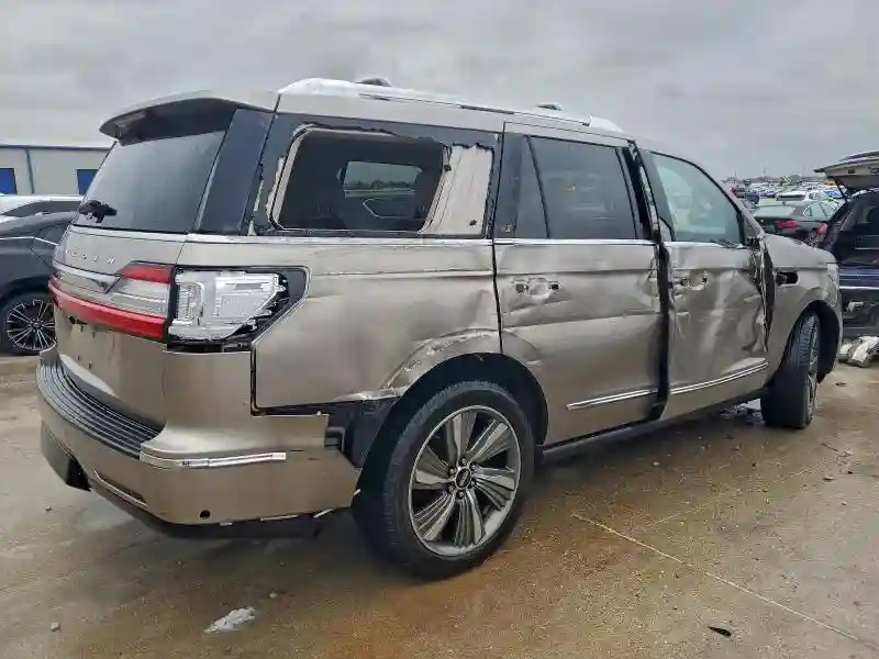 5LMJJ2LT9JEL07294 2018 LINCOLN NAVIGATOR-2