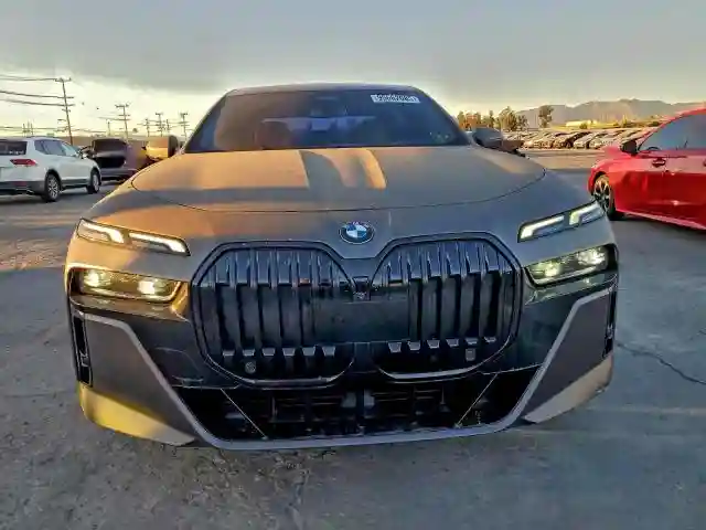 WBA23EH03PCM28457 2023 BMW 7 SERIES-4