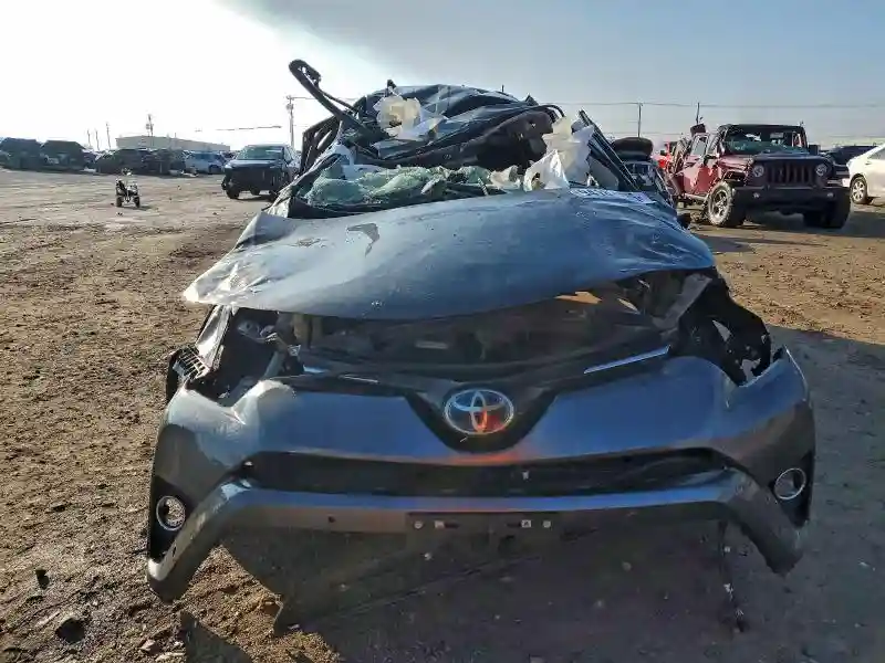 JTMDJREV4JD155491 2018 TOYOTA RAV4-4