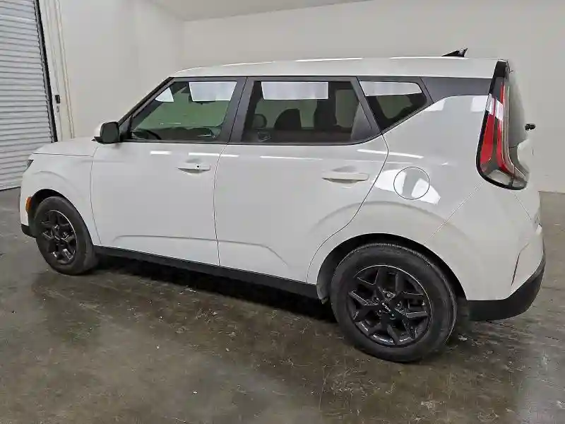 KNDJ23AU5P7885430 2023 KIA SOUL-1