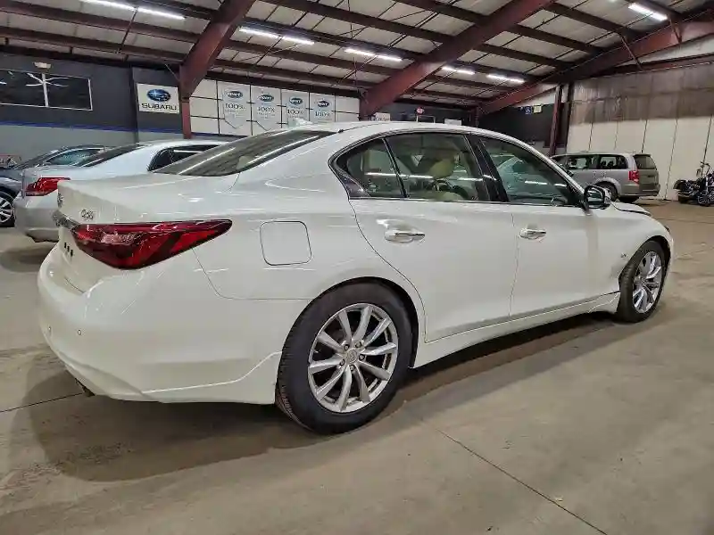 JN1EV7AR0JM435983 2018 INFINITI Q50-2