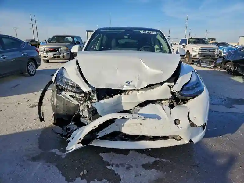 7SAYGDEE0PA077764 2023 TESLA MODEL Y-4