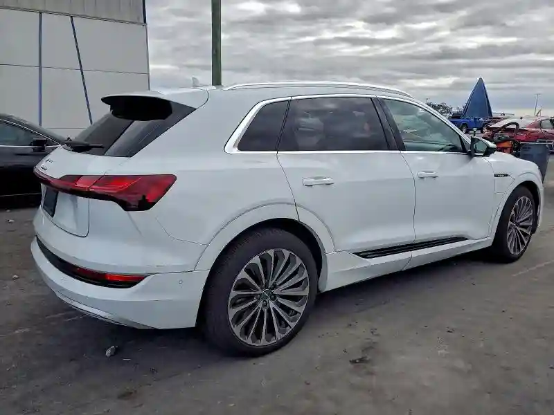 WA1VABGE5KB018110 2019 AUDI E-TRON-2