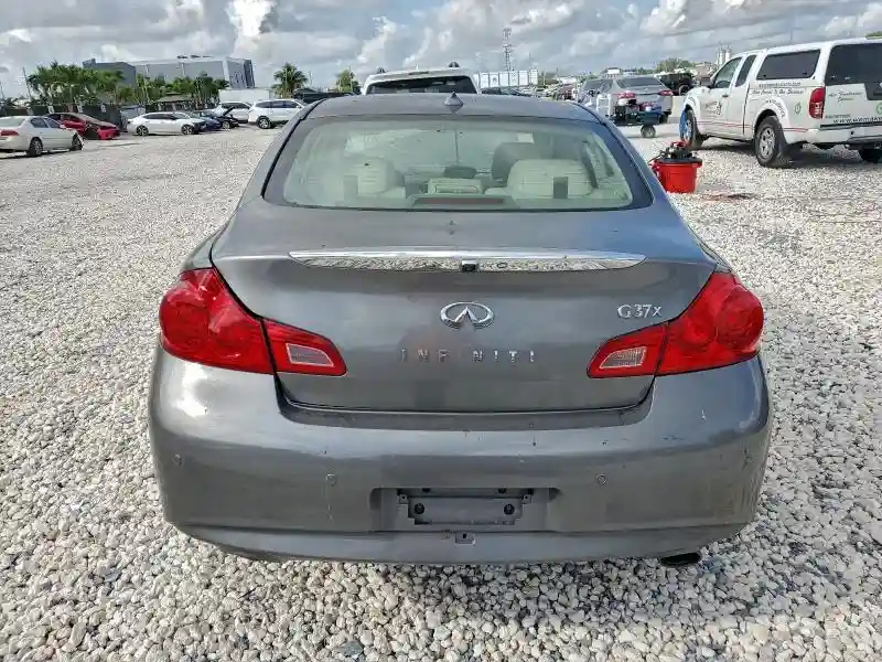 JN1CV6AR0BM411914 2011 INFINITI G37-5