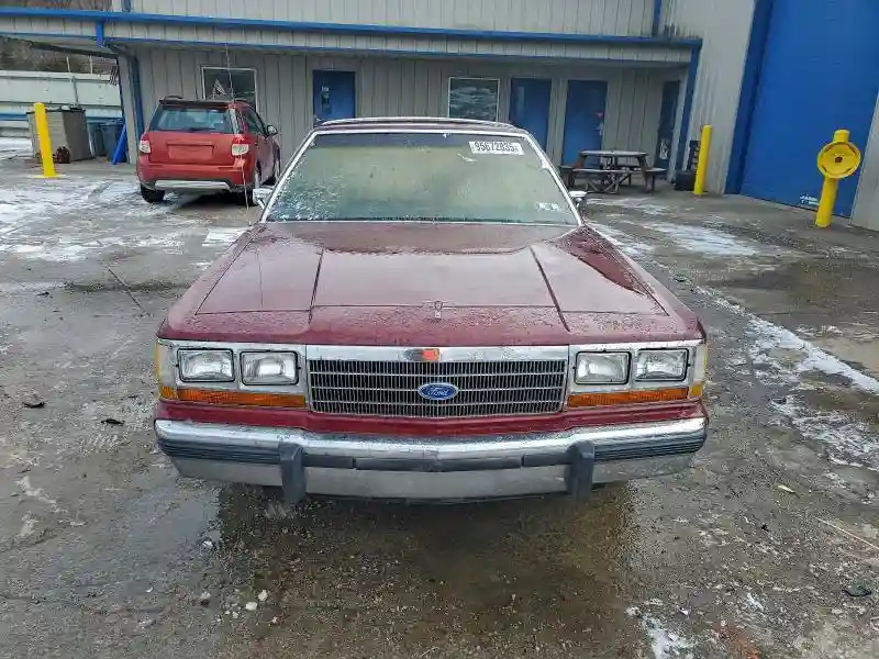 2FABP73F7JX196394 1988 FORD CROWN VIC-4