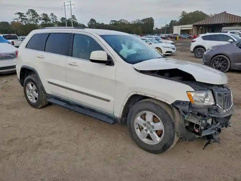 1J4RS4GG1BC539136 2011 JEEP GRAND CHEROKEE-3
