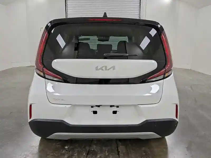 KNDJ23AU5P7885430 2023 KIA SOUL-5