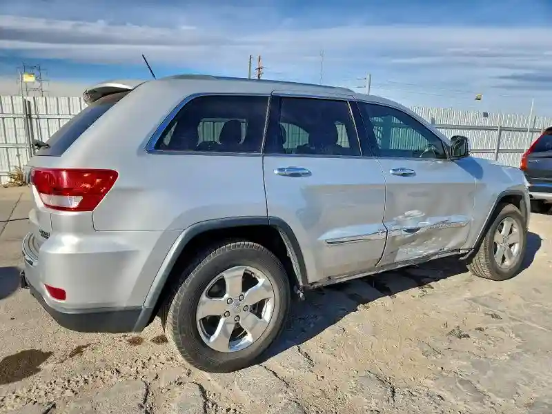 1C4RJFCT7CC203340 2012 JEEP GRAND CHEROKEE-2