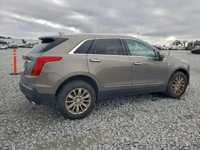 1GYKNARS2HZ240947 2017 CADILLAC XT5-2