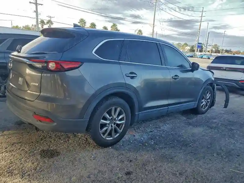 JM3TCBCY1J0236358 2018 MAZDA CX-9-2