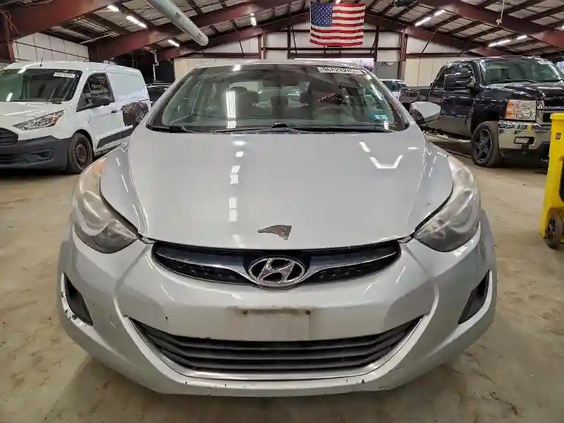 5NPDH4AE7BH058933 2011 HYUNDAI ELANTRA-4