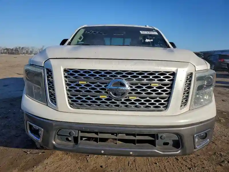 1N6AA1E57KN504186 2019 NISSAN TITAN-4