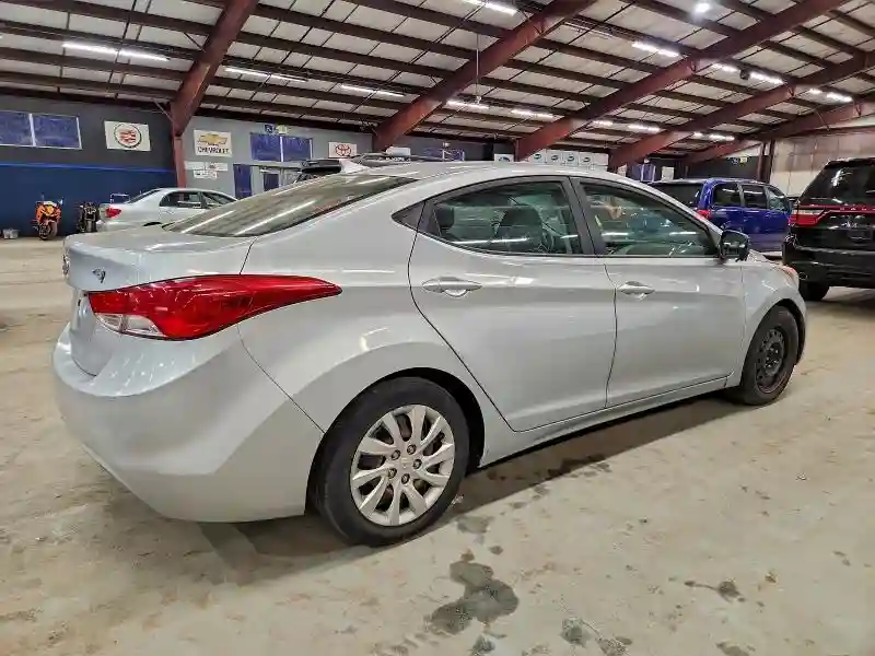 5NPDH4AE7BH058933 2011 HYUNDAI ELANTRA-2