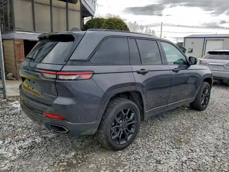 1C4RJYB64R8511424 2024 JEEP GRAND CHEROKEE-2