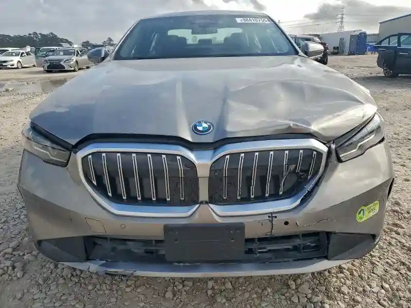 WBY13HG09SCT34897 2025 BMW I5 XDRIVE-4