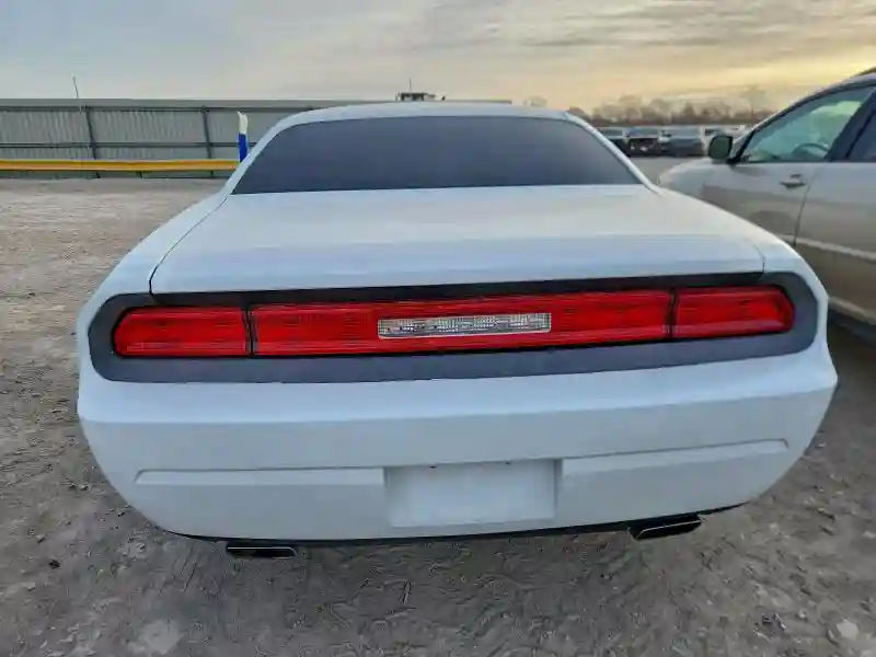 2C3CDYAG3DH693888 2013 DODGE CHALLENGER-5