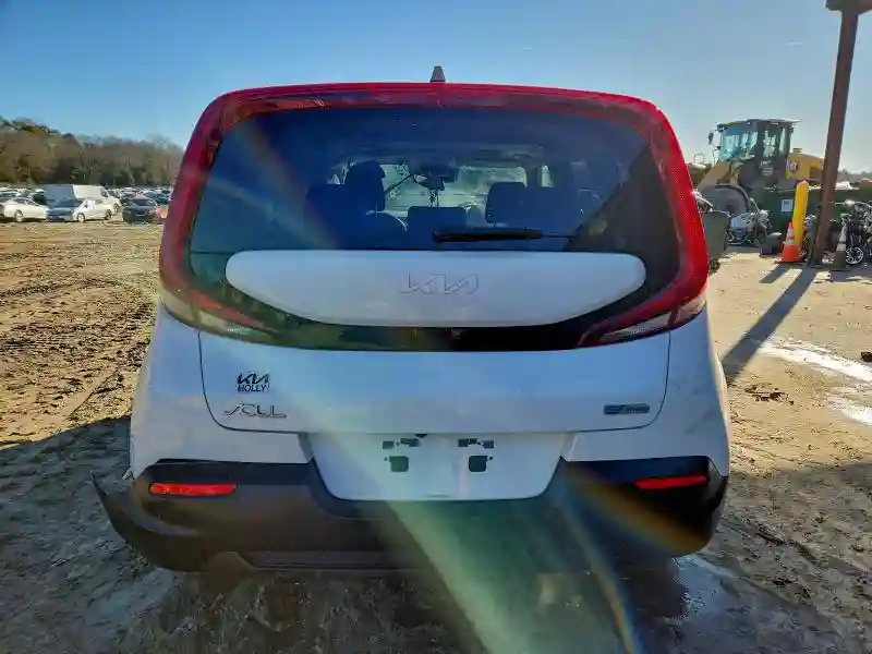 KNDJ33AU6N7159103 2022 KIA SOUL-5