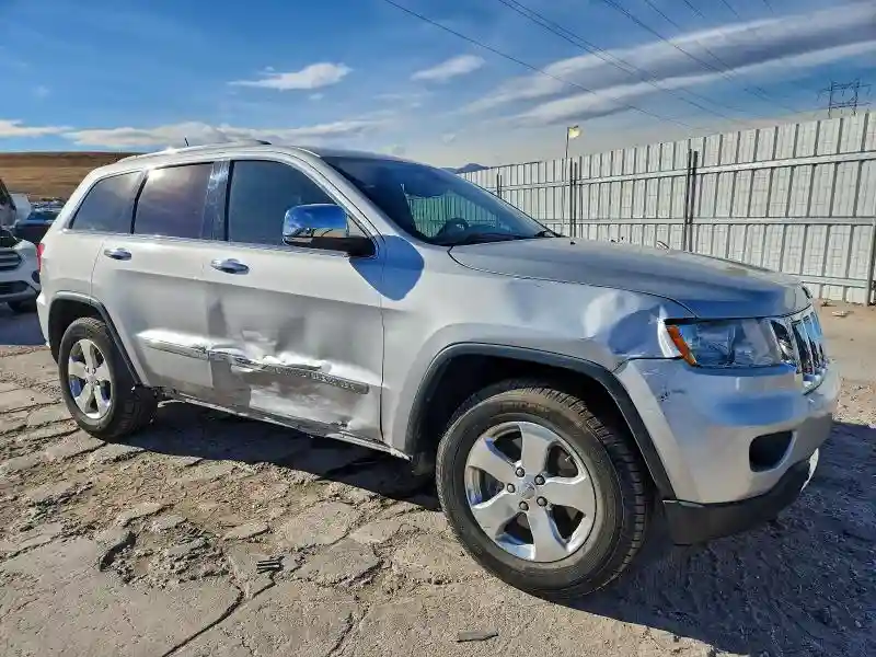 1C4RJFCT7CC203340 2012 JEEP GRAND CHEROKEE-3