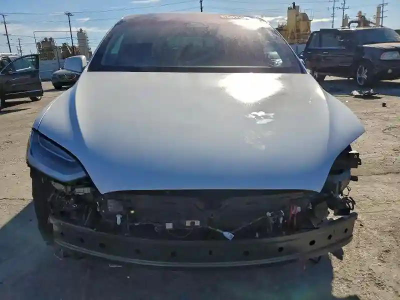 5YJXCDE24MF321599 2021 TESLA MODEL X-4
