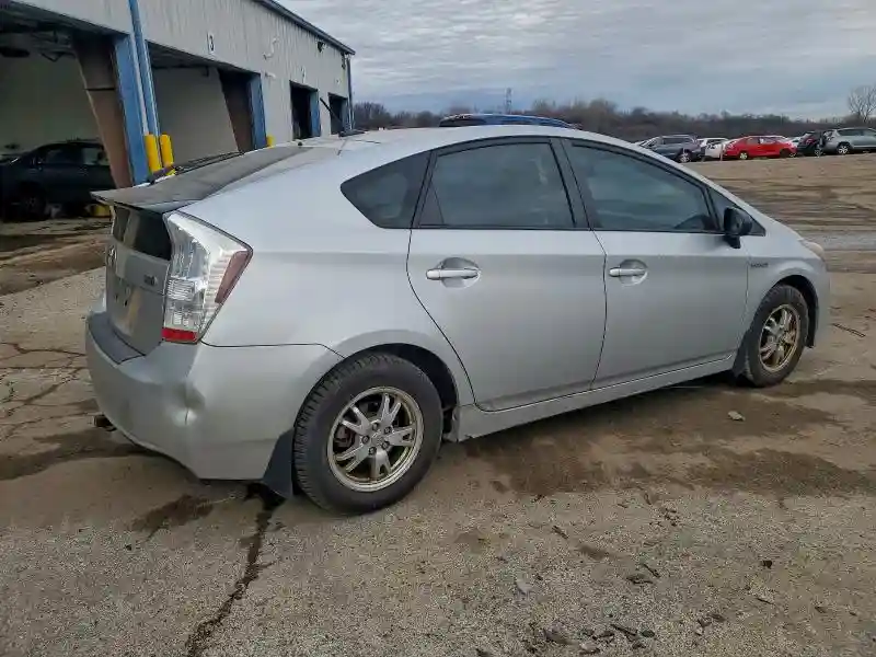 JTDKN3DU6B0275089 2011 TOYOTA PRIUS-2
