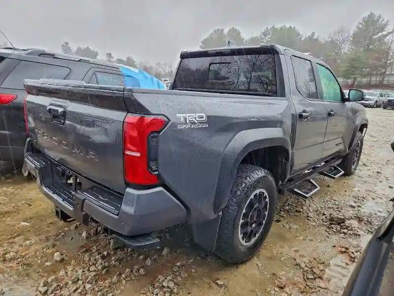 3TMLB5JN4RM020390 2024 TOYOTA TACOMA-2