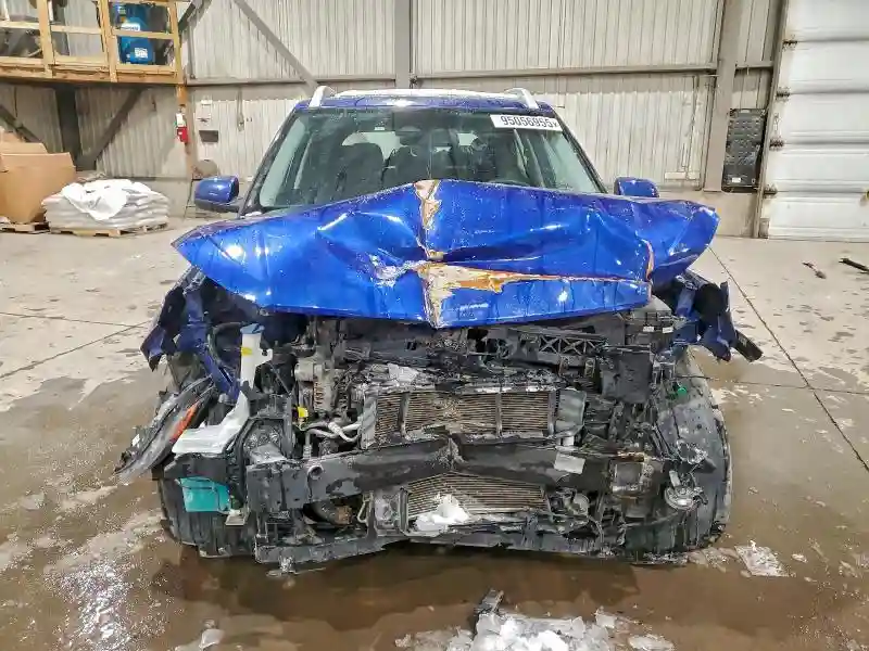 KMHRC8A3XPU253816 2023 HYUNDAI VENUE-4