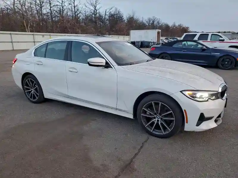 3MW5R7J03M8C08790 2021 BMW 3 SERIES-3