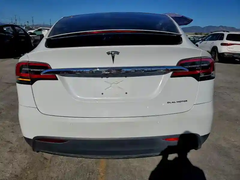 5YJXCDE24MF321599 2021 TESLA MODEL X-5