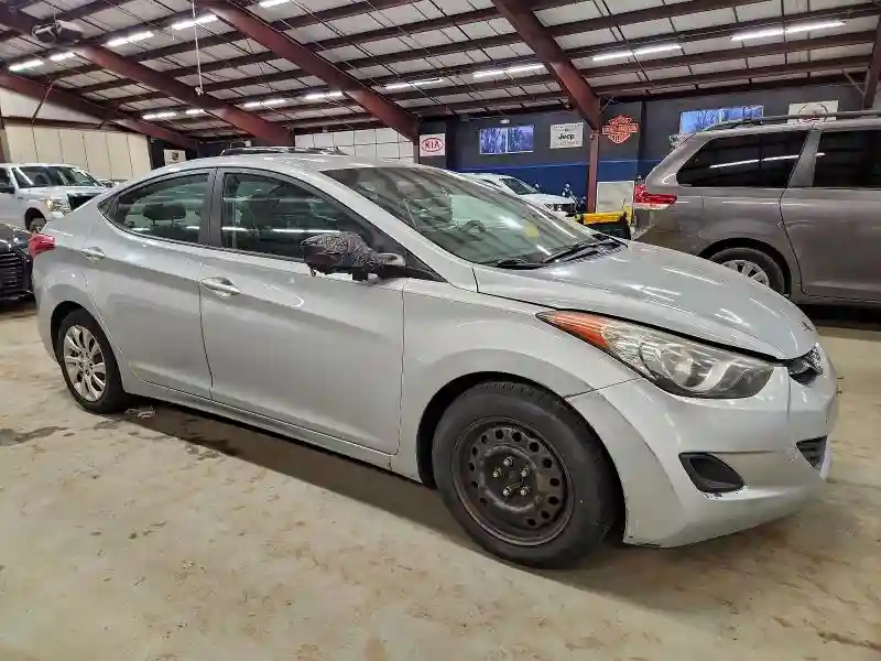 5NPDH4AE7BH058933 2011 HYUNDAI ELANTRA-3