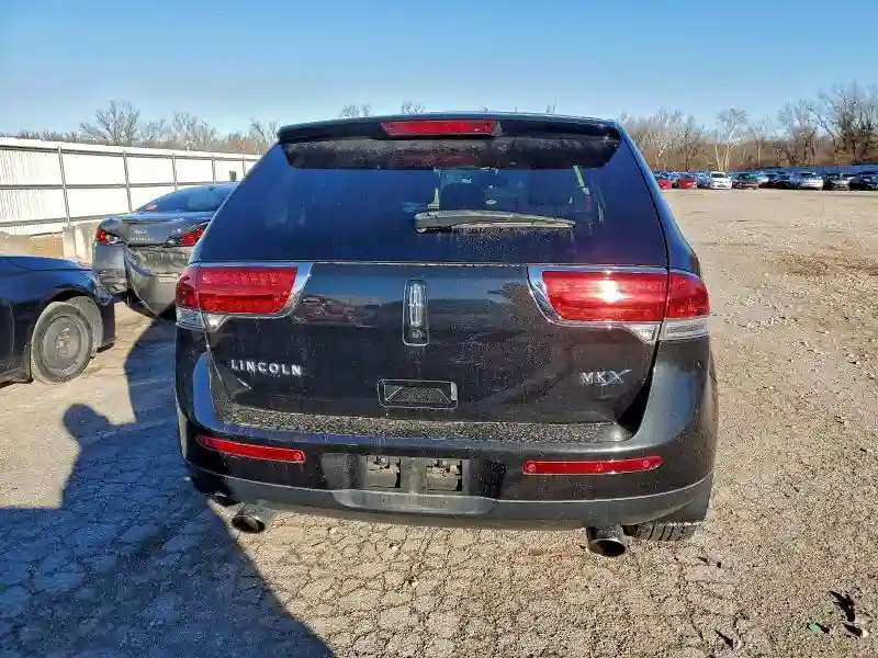 2LMDJ6JK8BBJ13049 2011 LINCOLN MKX-5