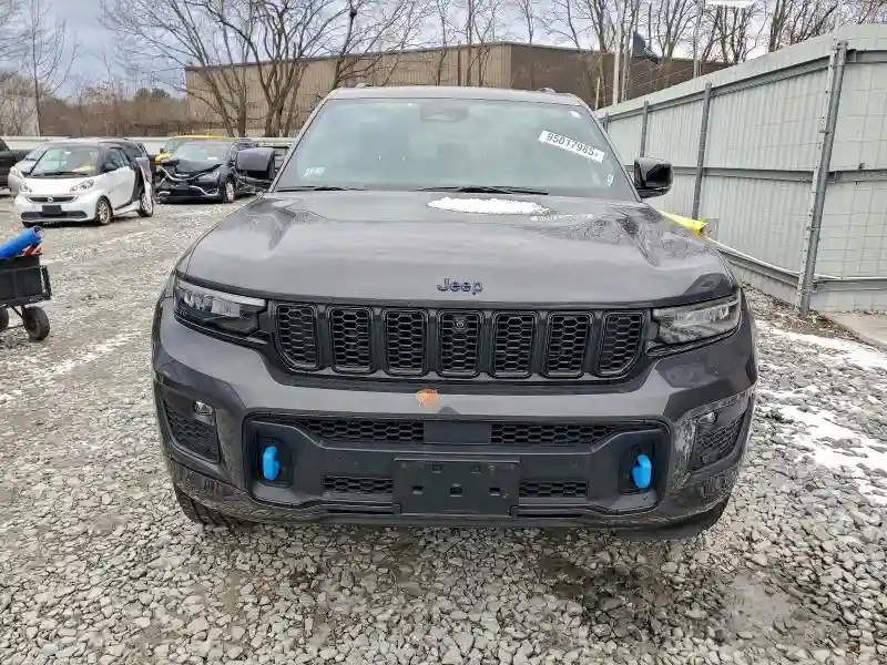 1C4RJYB64R8511424 2024 JEEP GRAND CHEROKEE-4