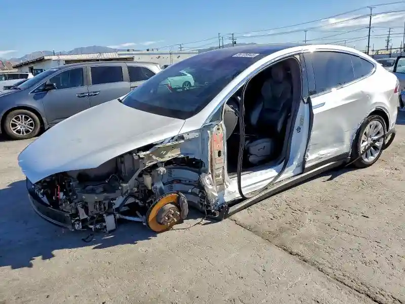 5YJXCDE24MF321599 2021 TESLA MODEL X-0