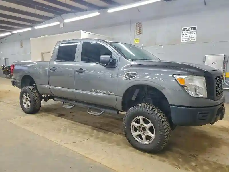 1N6BA1F31HN526226 2017 NISSAN TITAN-3